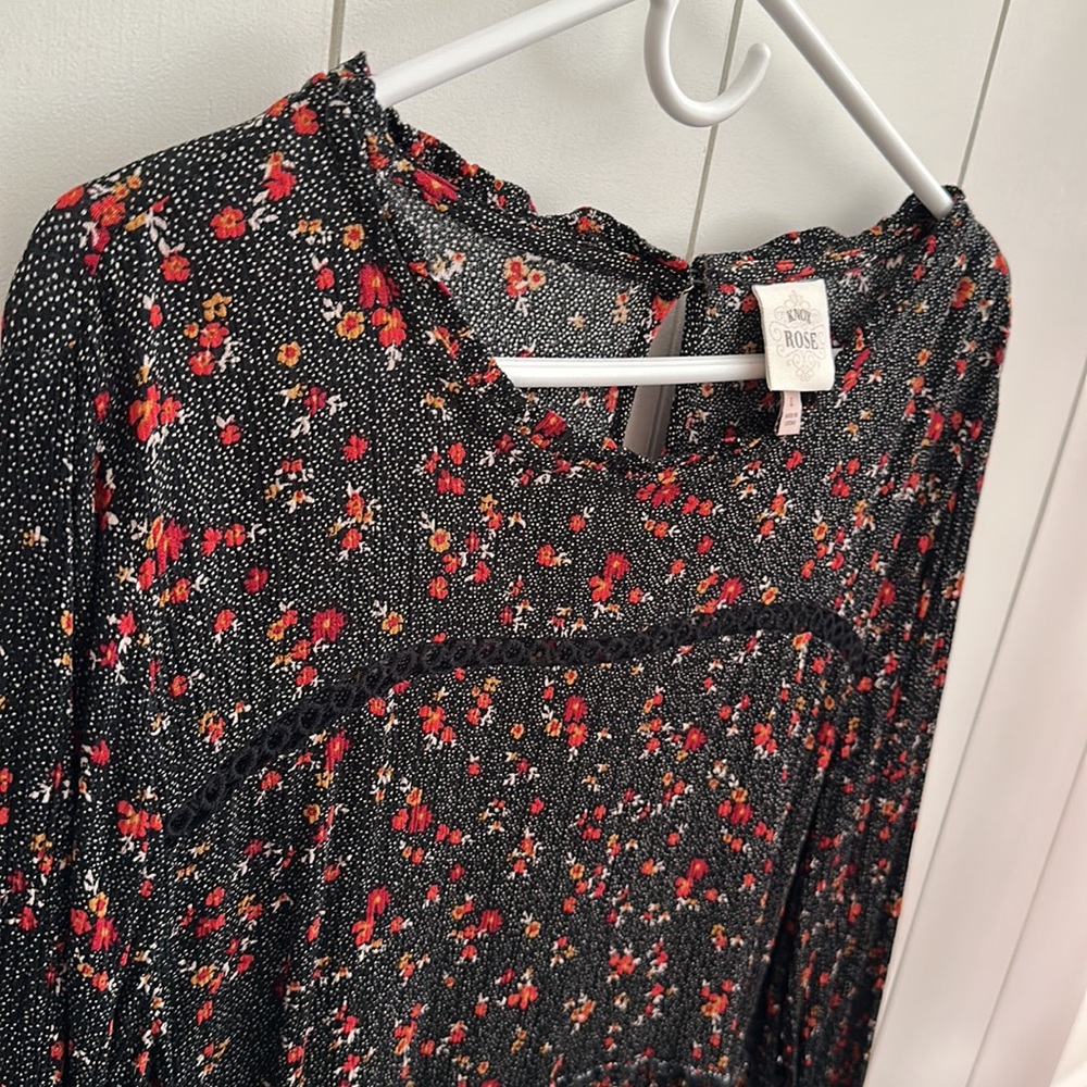 Blouse - Picture 2 of 8